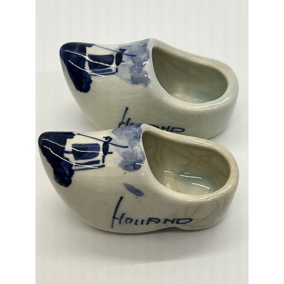 Vintage Pair of Delft Blue Holland Miniature Shoes Clogs Hand Painted Windmill - Picture 9 of 16